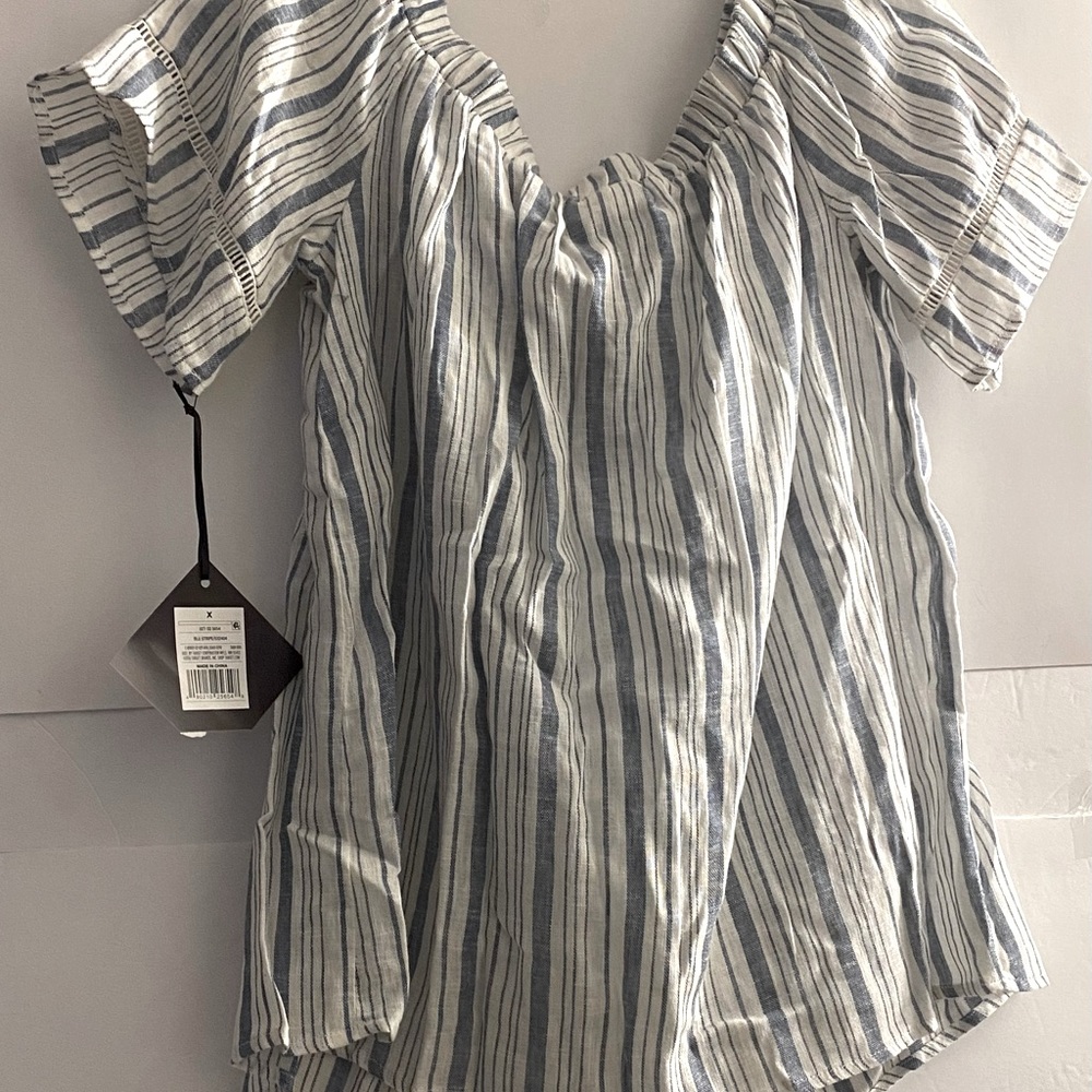 Ava+Viv White and Blue Striped Top Size X Short Sleeve Off Shoulder